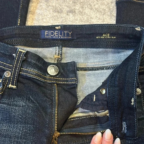 Fidelity  Ace Mid Rise Ultra Slim, Dark Wash. Size 27. - Picture 8 of 12